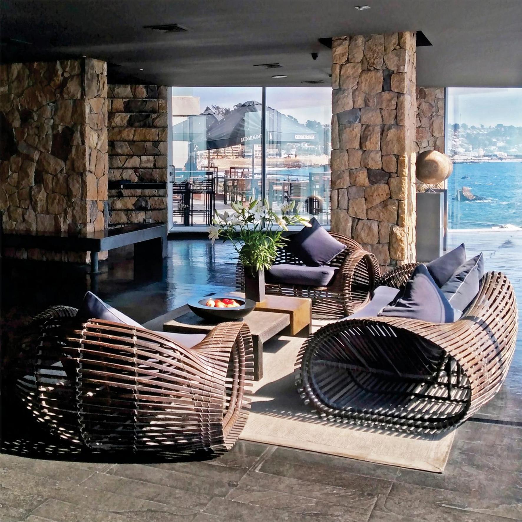Radisson Blu Acqua Hotel & Spa Concon Exterior photo Interior of the hotel