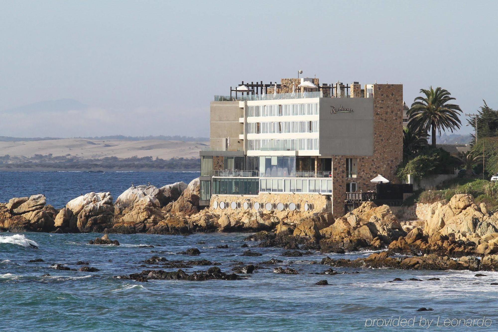 Radisson Blu Acqua Hotel & Spa Concon Exterior photo The house on the rock