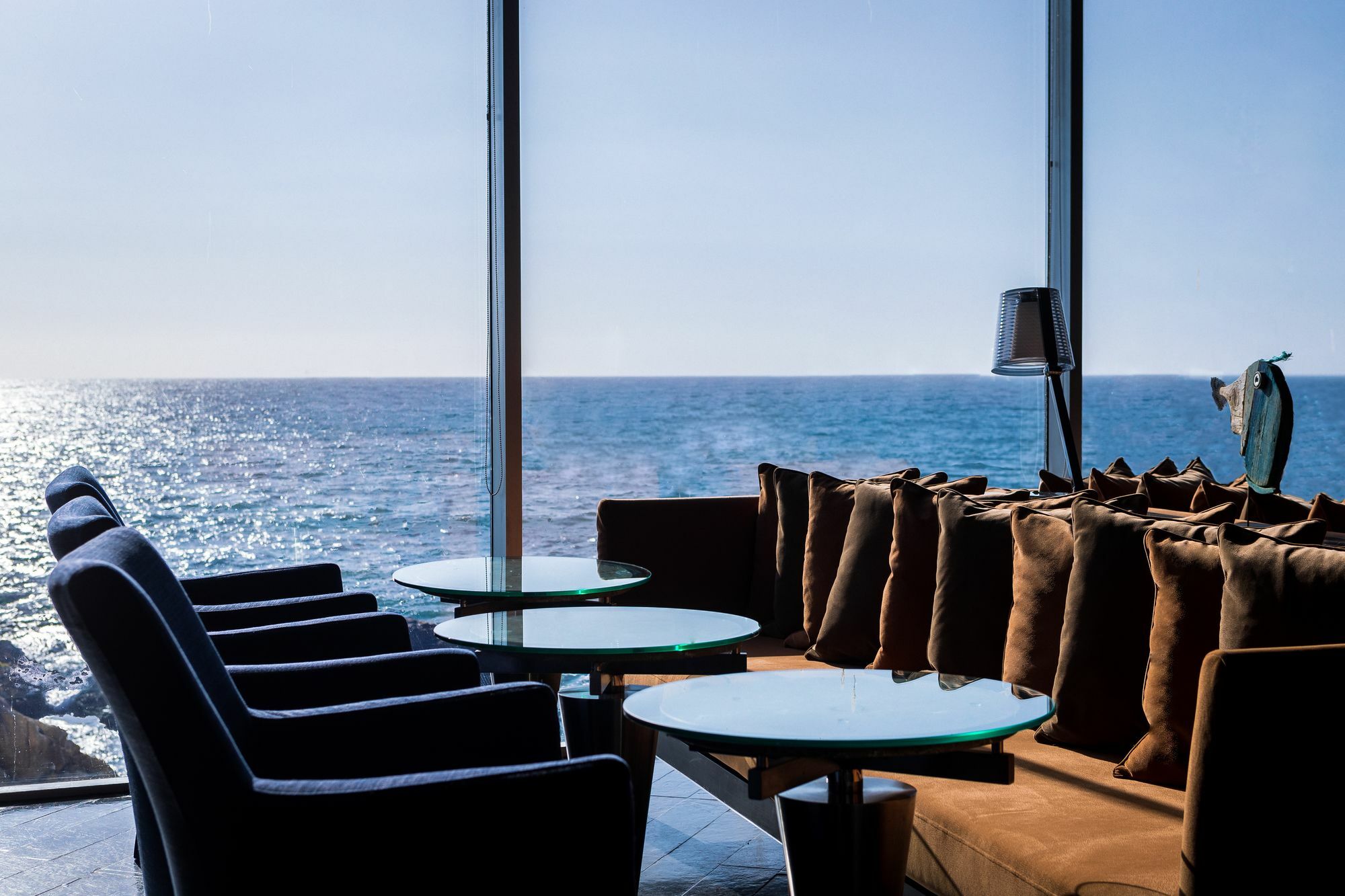 Radisson Blu Acqua Hotel & Spa Concon Exterior photo The lounge at the airport